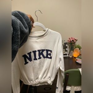 Vintage Nike acid washed cropped sweatshirt.